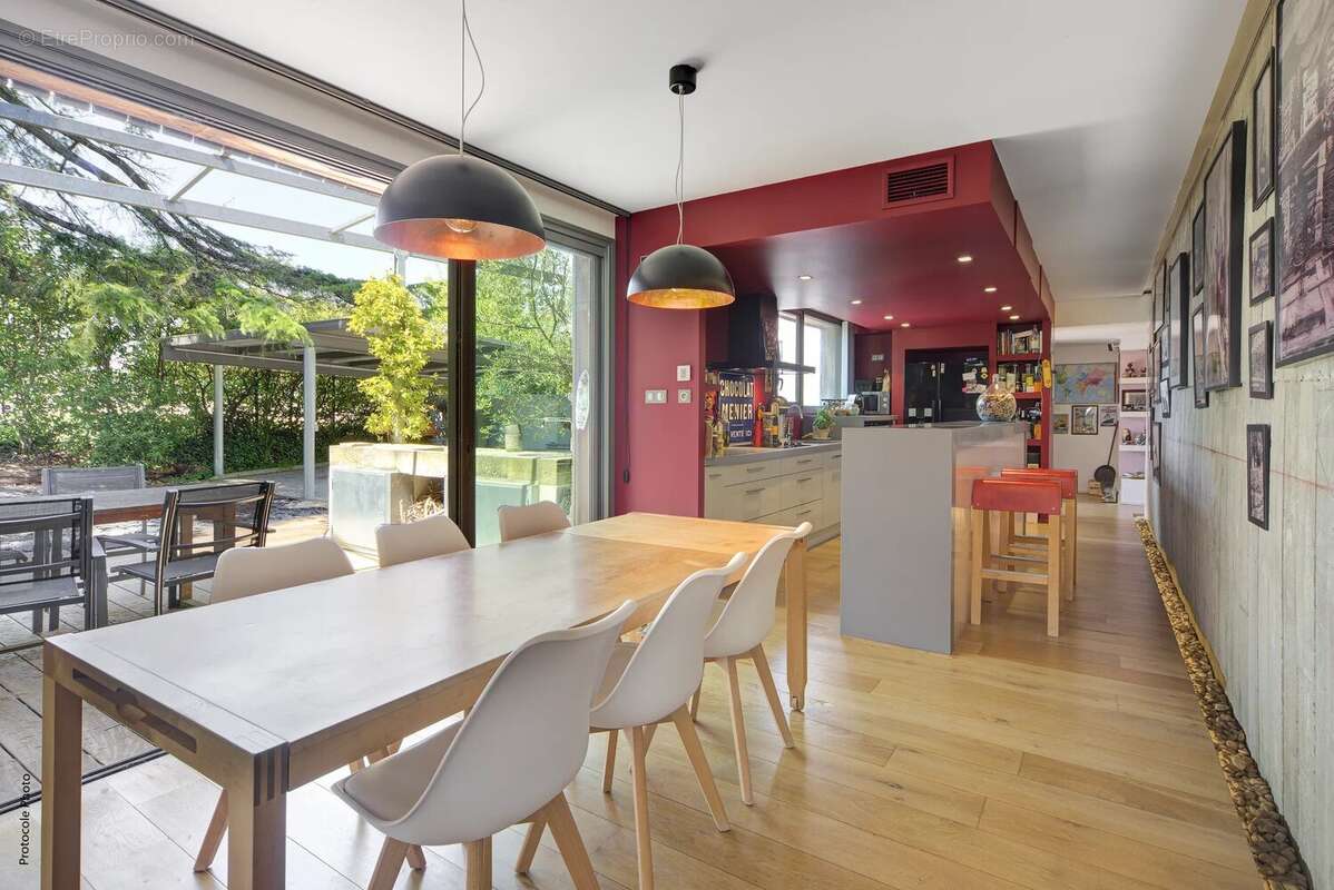 Maison à CASTANET-TOLOSAN