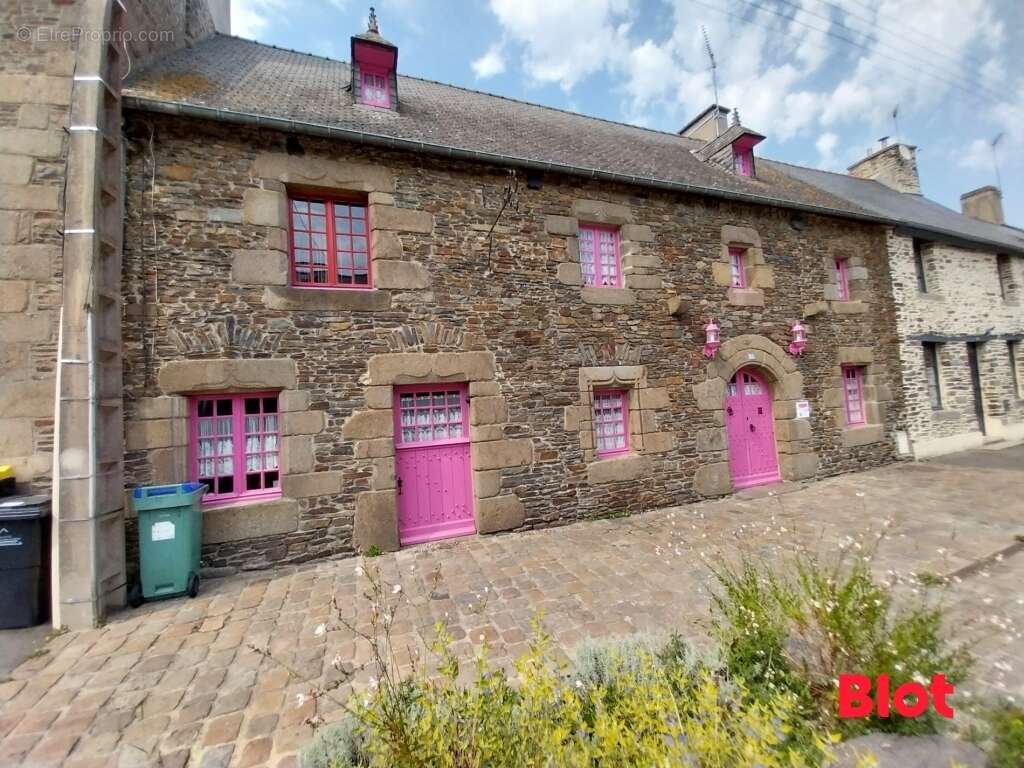 Maison à DOL-DE-BRETAGNE