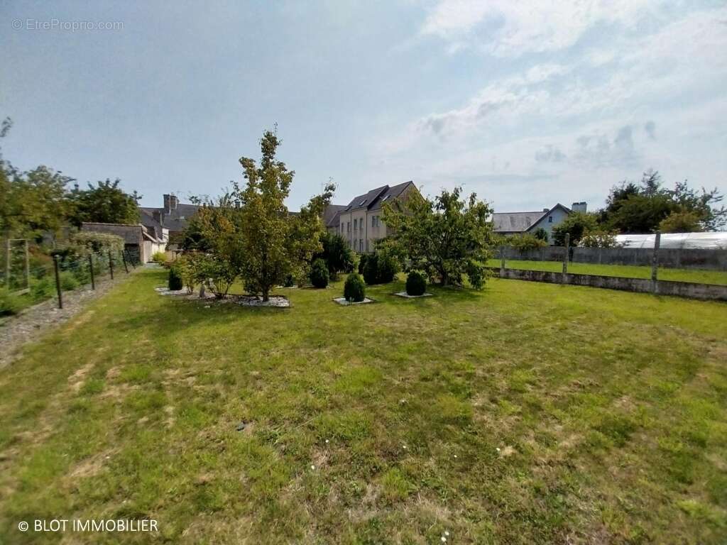 Maison à DOL-DE-BRETAGNE