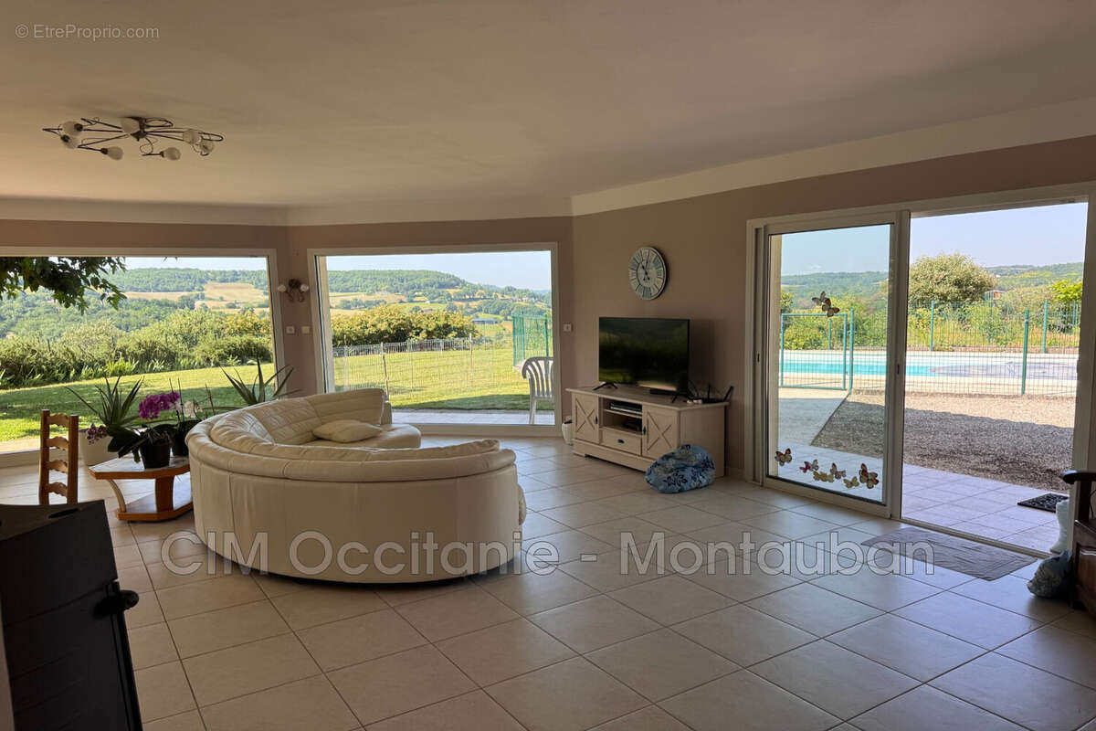 Maison à SAINTE-JULIETTE