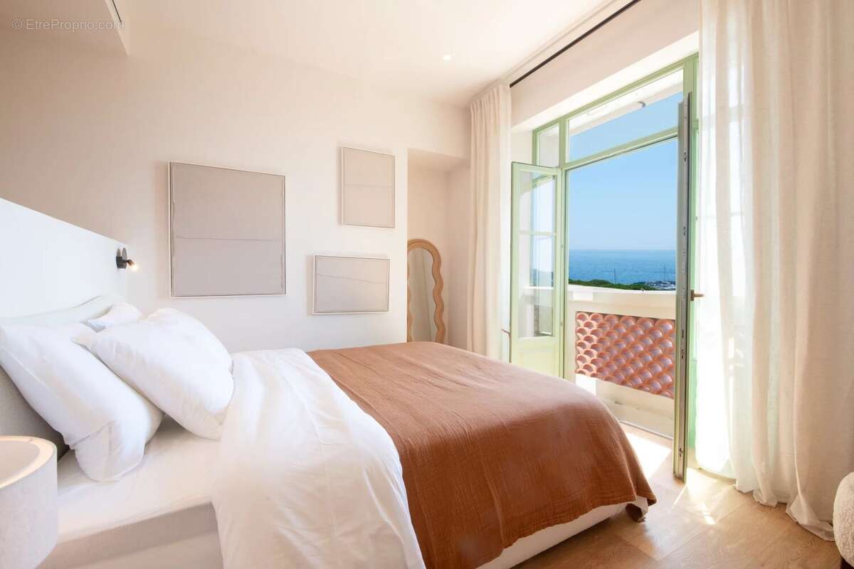 Maison à LES ISSAMBRES