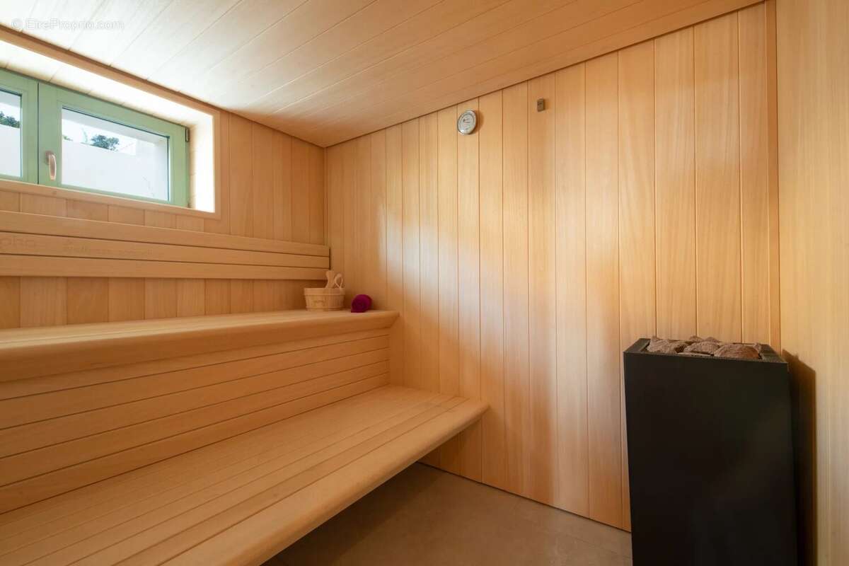 Maison à LES ISSAMBRES