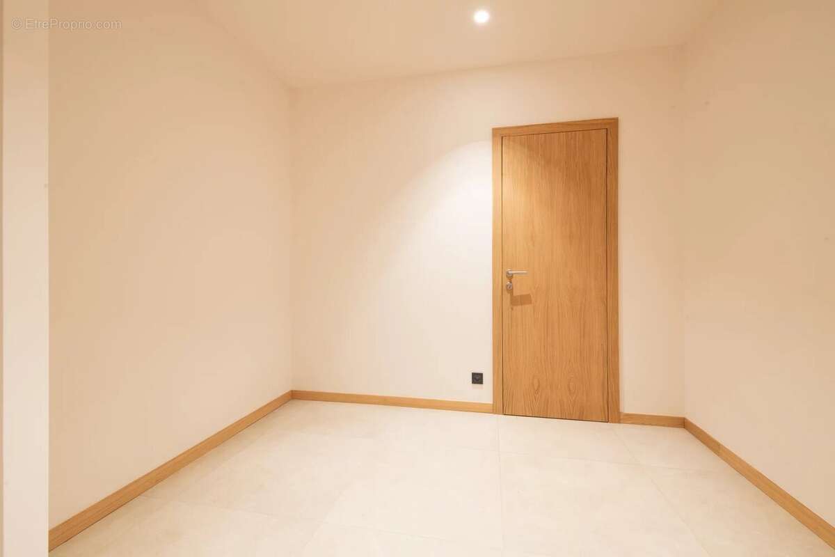 Maison à LES ISSAMBRES