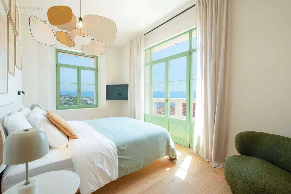 Maison à LES ISSAMBRES