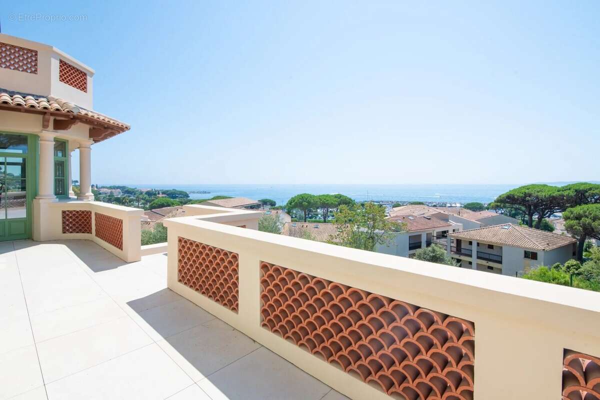 Maison à LES ISSAMBRES