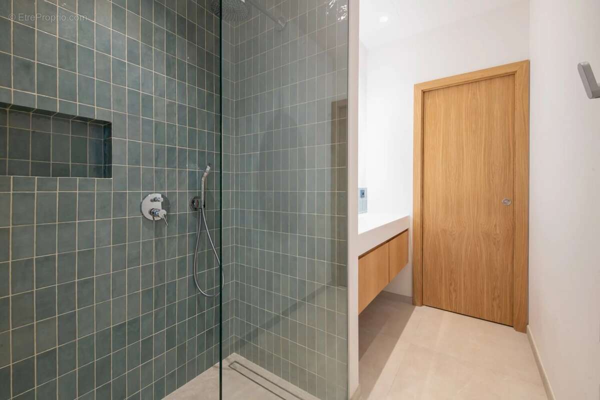 Maison à LES ISSAMBRES