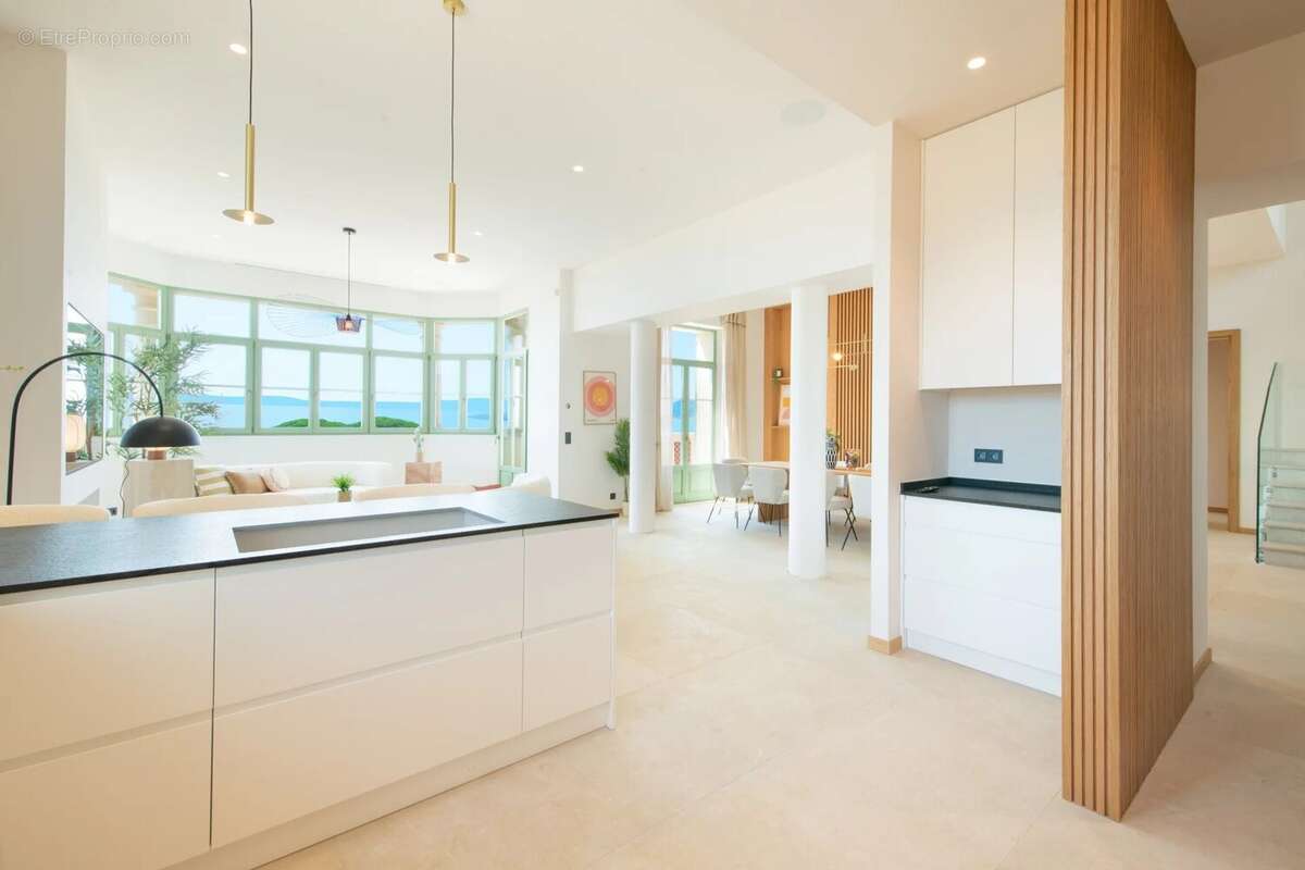 Maison à LES ISSAMBRES