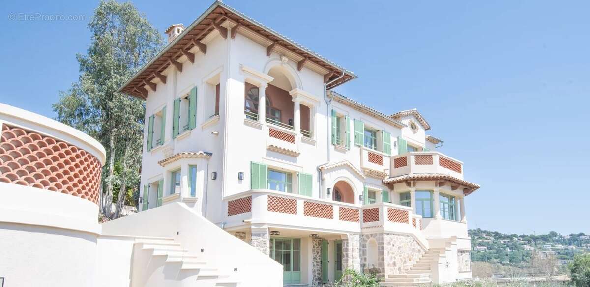 Maison à LES ISSAMBRES