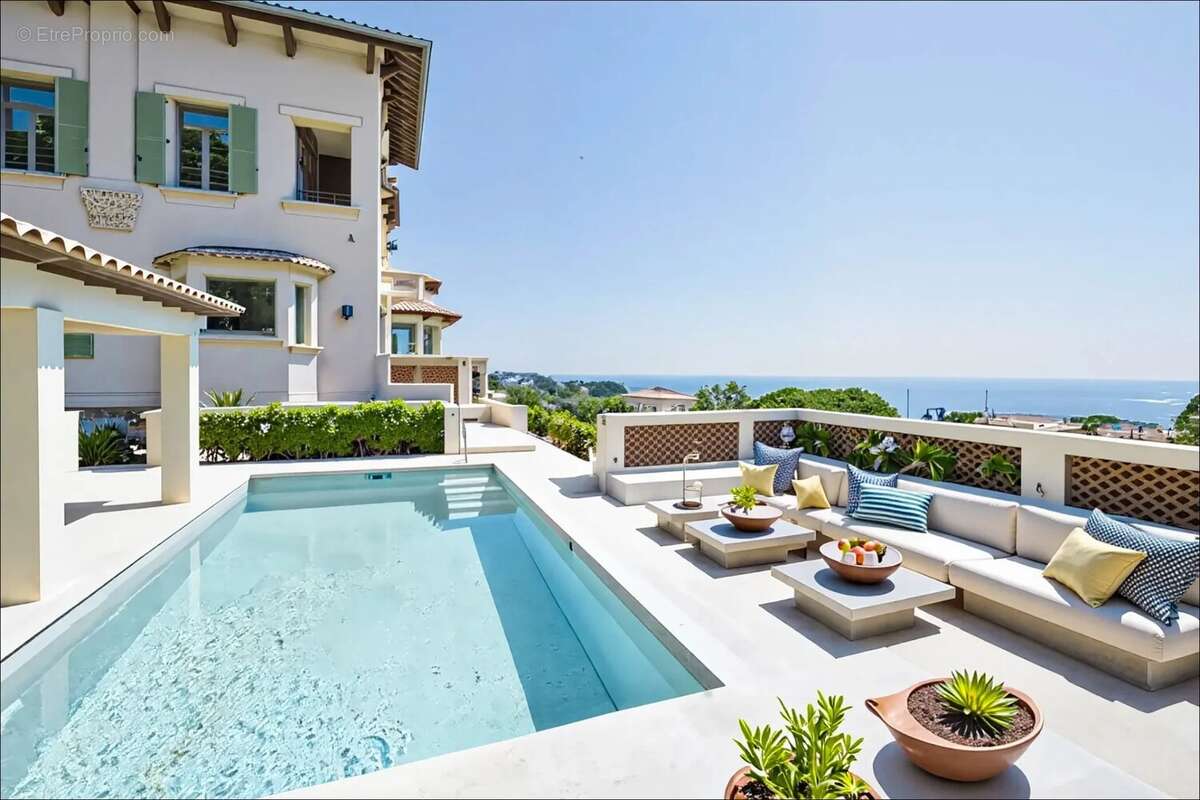 Maison à LES ISSAMBRES