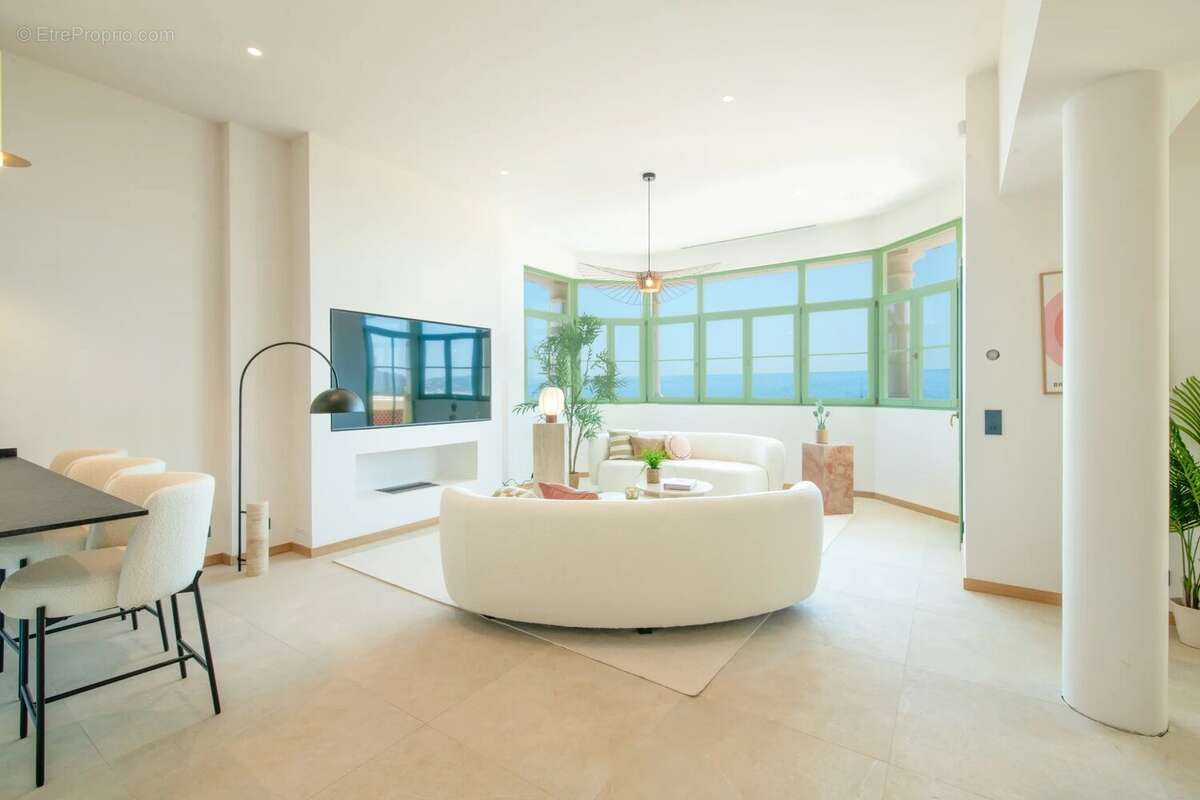 Maison à LES ISSAMBRES