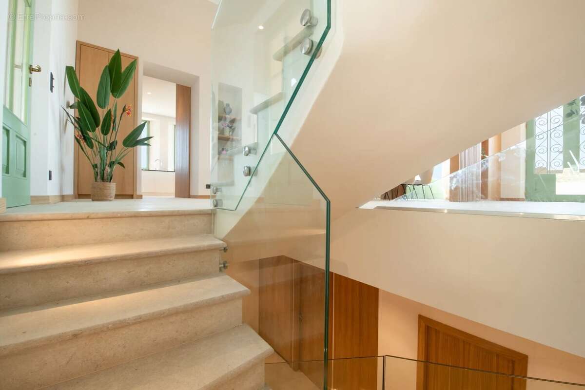 Maison à LES ISSAMBRES