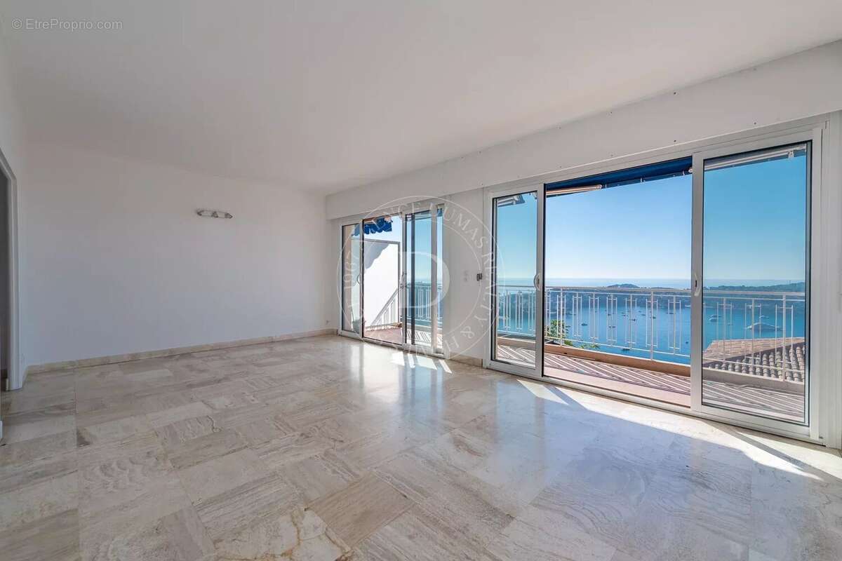 Appartement à VILLEFRANCHE-SUR-MER