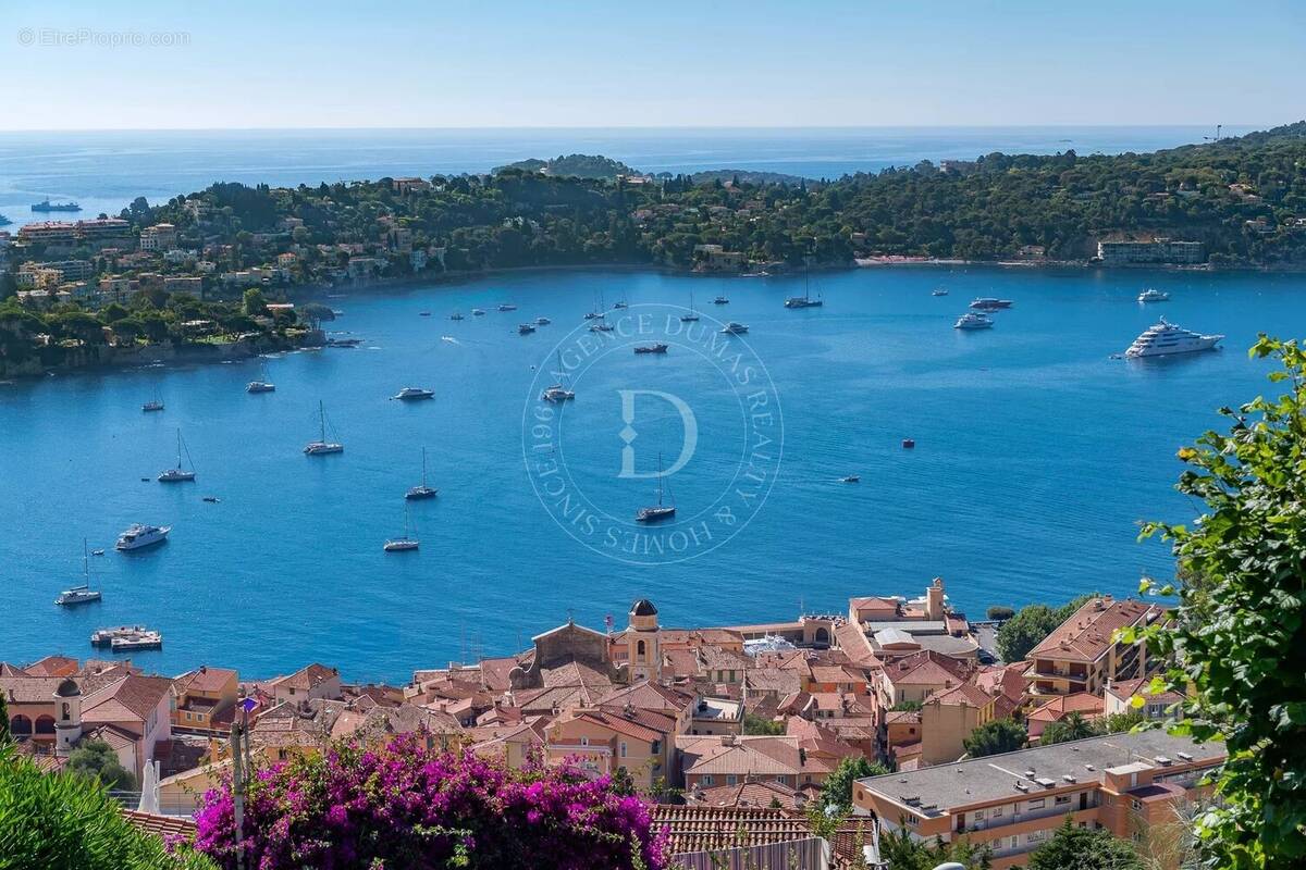 Appartement à VILLEFRANCHE-SUR-MER