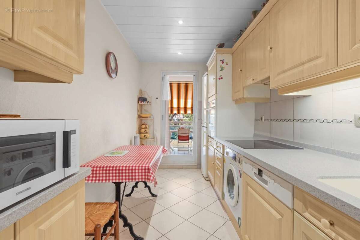 Appartement à MANDELIEU-LA-NAPOULE