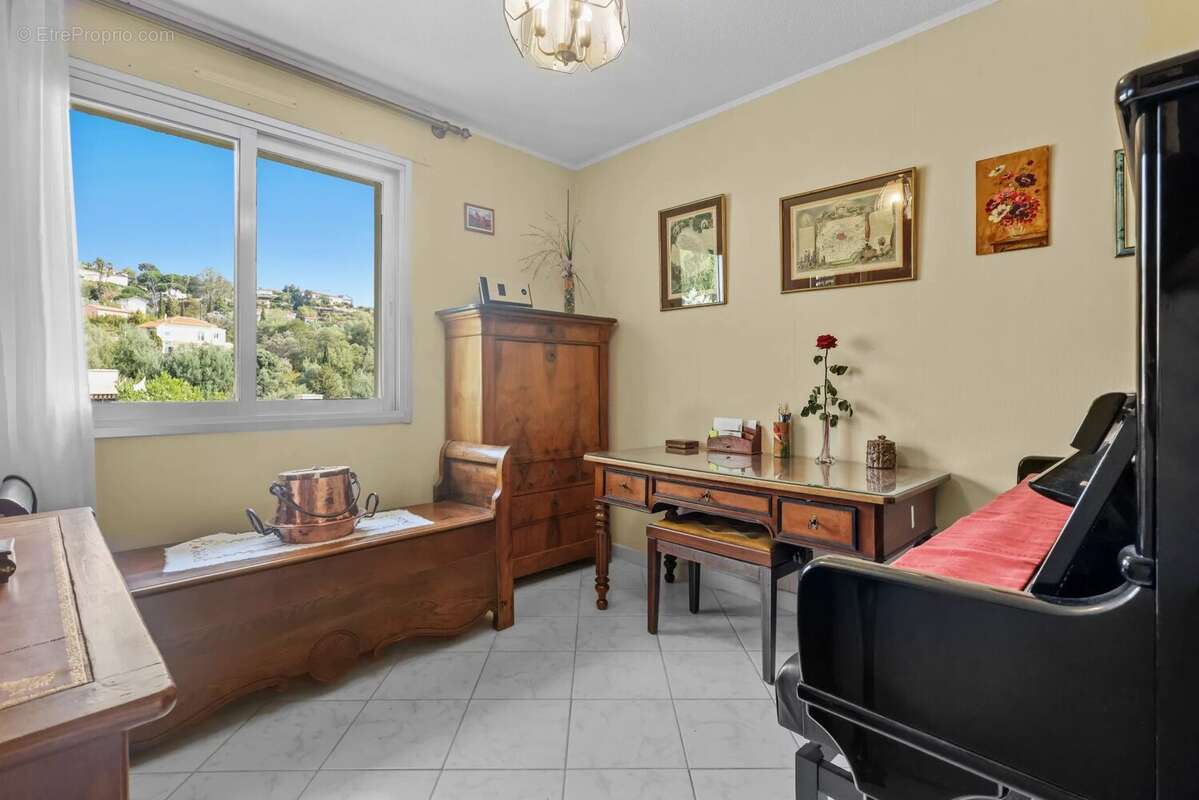 Appartement à MANDELIEU-LA-NAPOULE