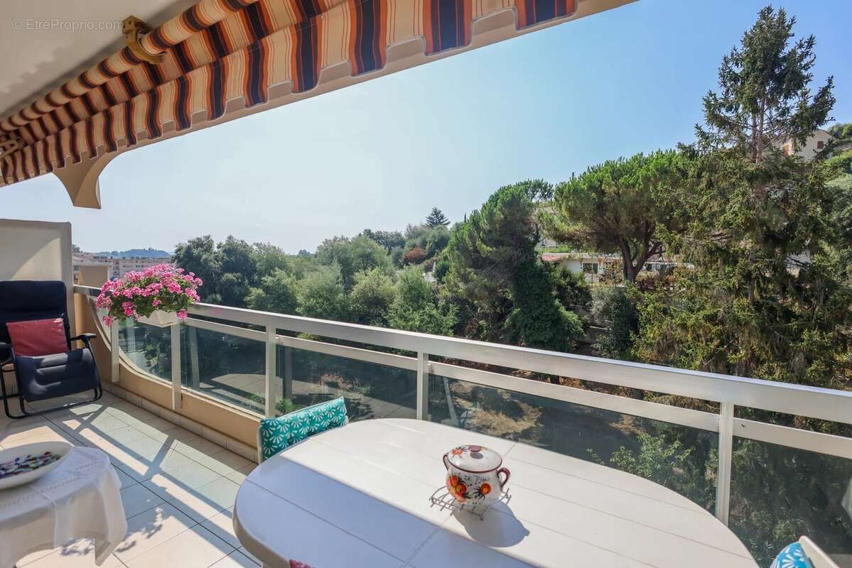 Appartement à MANDELIEU-LA-NAPOULE