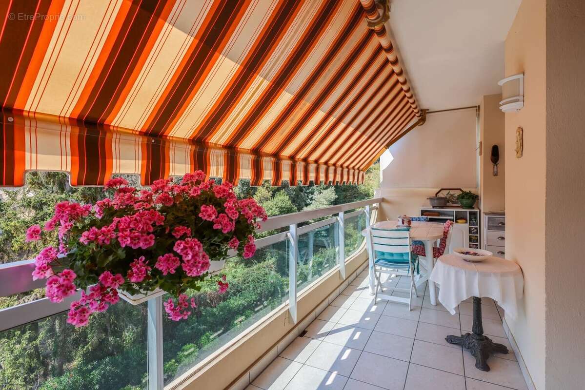 Appartement à MANDELIEU-LA-NAPOULE