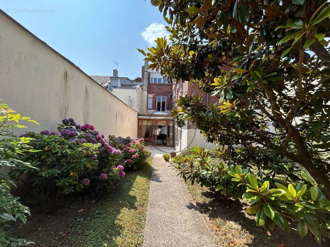 Maison à SAINT-QUENTIN