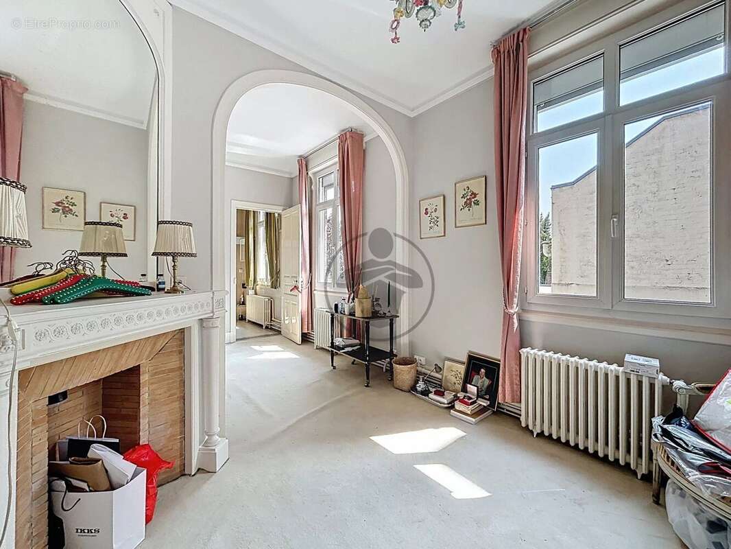 Maison à SAINT-QUENTIN