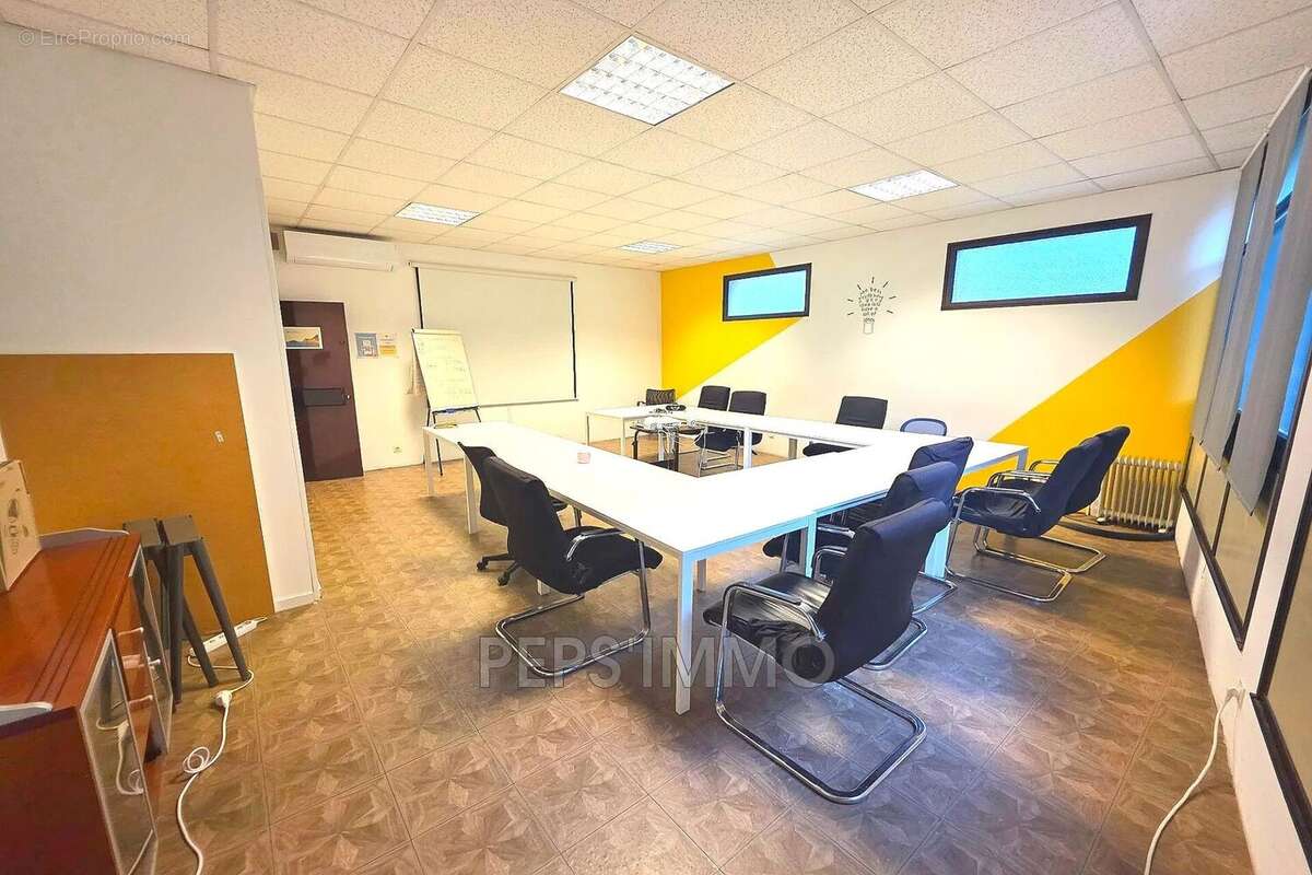 Commerce à MARIGNANE