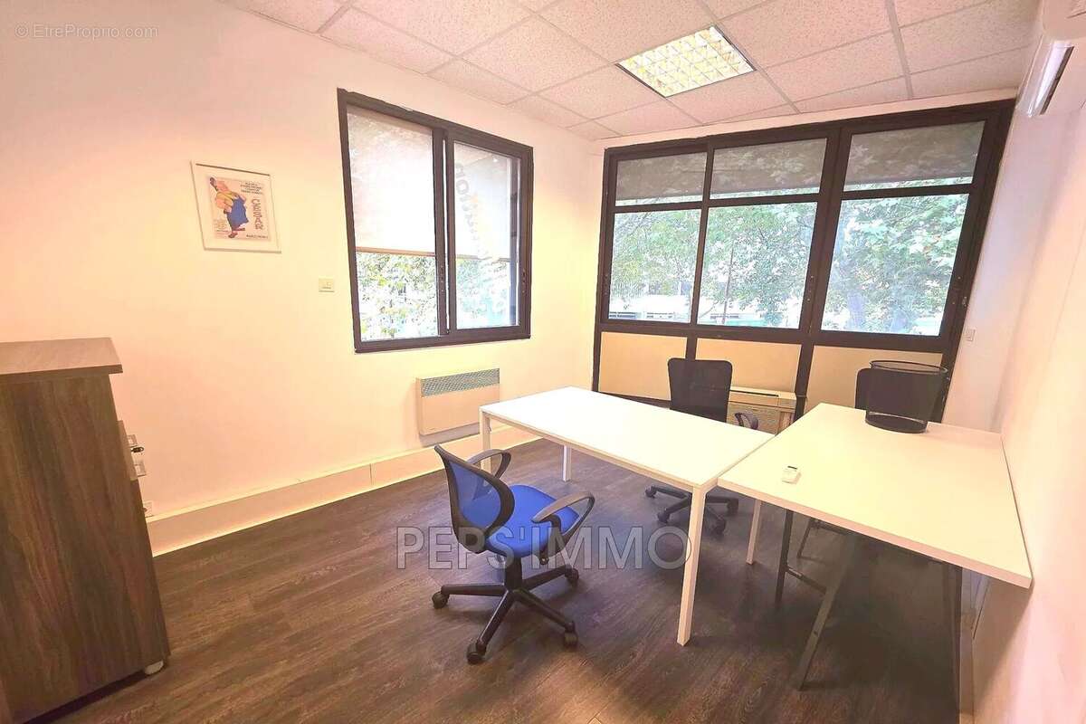 Commerce à MARIGNANE