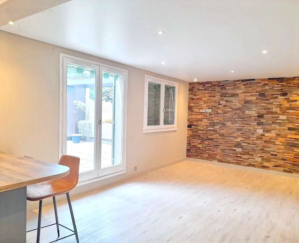 Appartement à LIVRY-GARGAN