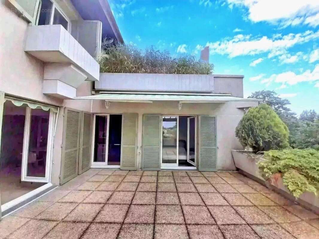 Appartement à LIVRY-GARGAN