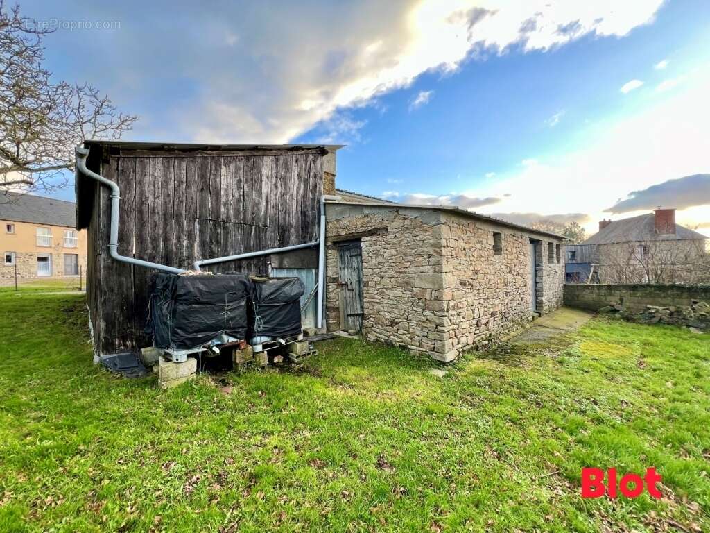 Maison à SAINT-JOUAN-DE-L&#039;ISLE