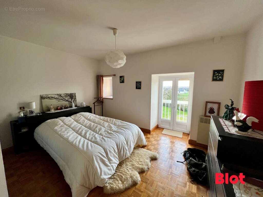 Maison à SAINT-JOUAN-DE-L&#039;ISLE