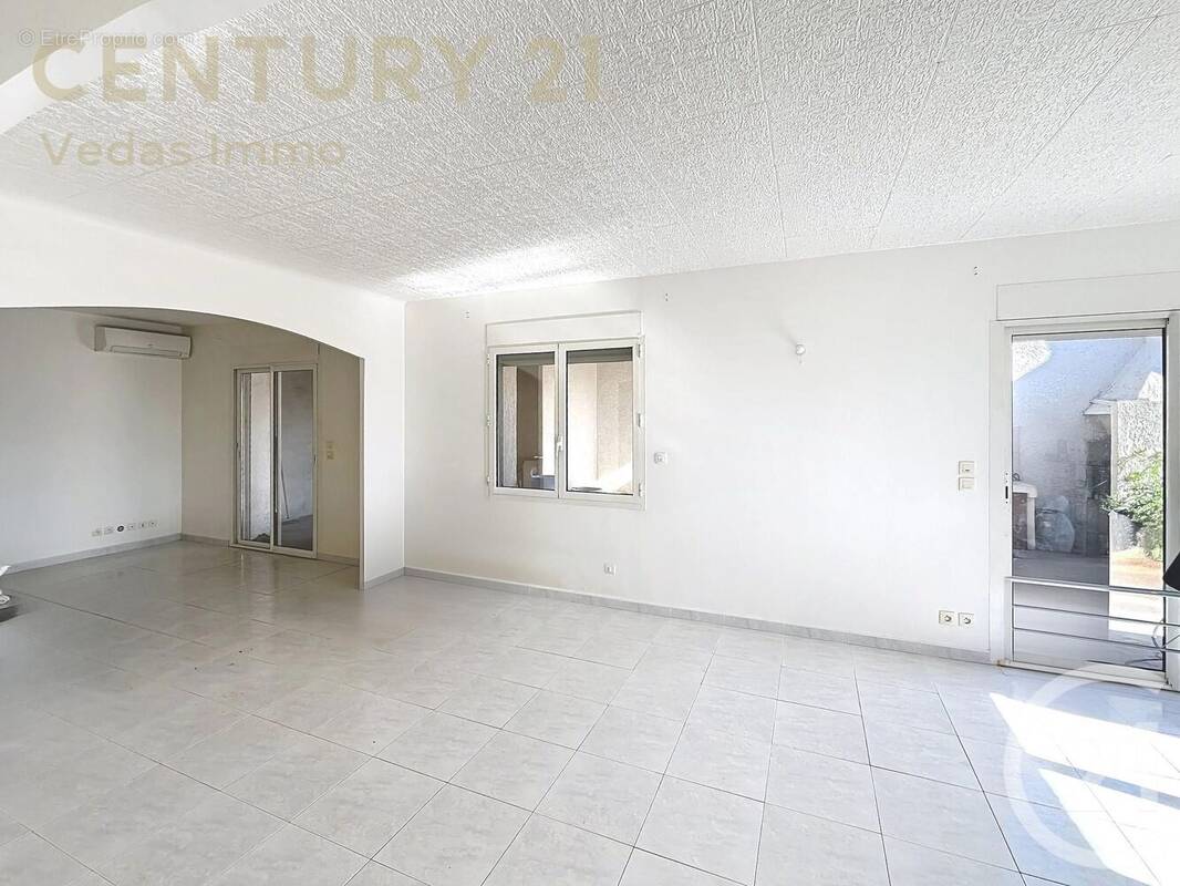 Maison à VILLENEUVE-LES-MAGUELONE