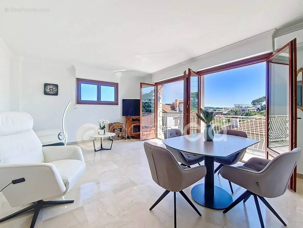 Appartement à LE CANNET