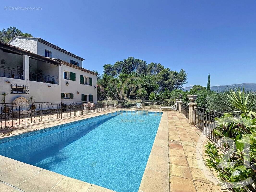 Maison à MOUANS-SARTOUX