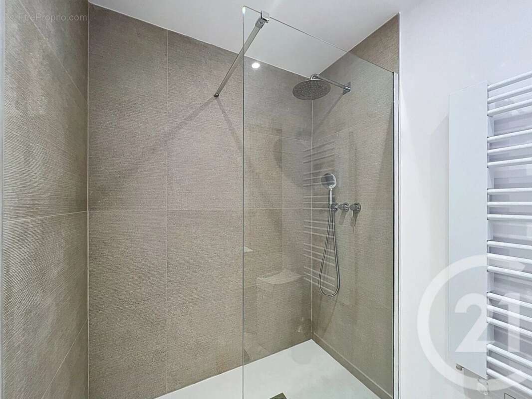 Appartement à MANDELIEU-LA-NAPOULE