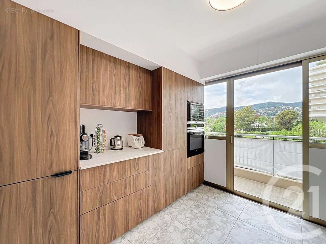 Appartement à MANDELIEU-LA-NAPOULE