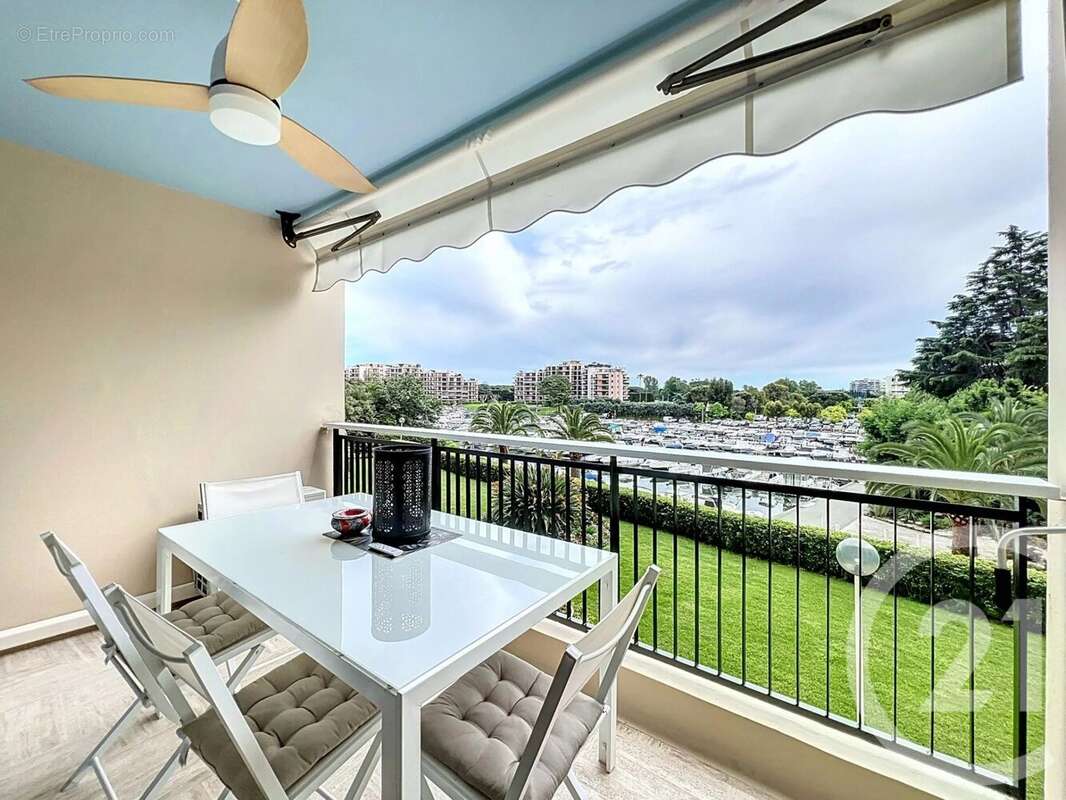 Appartement à MANDELIEU-LA-NAPOULE