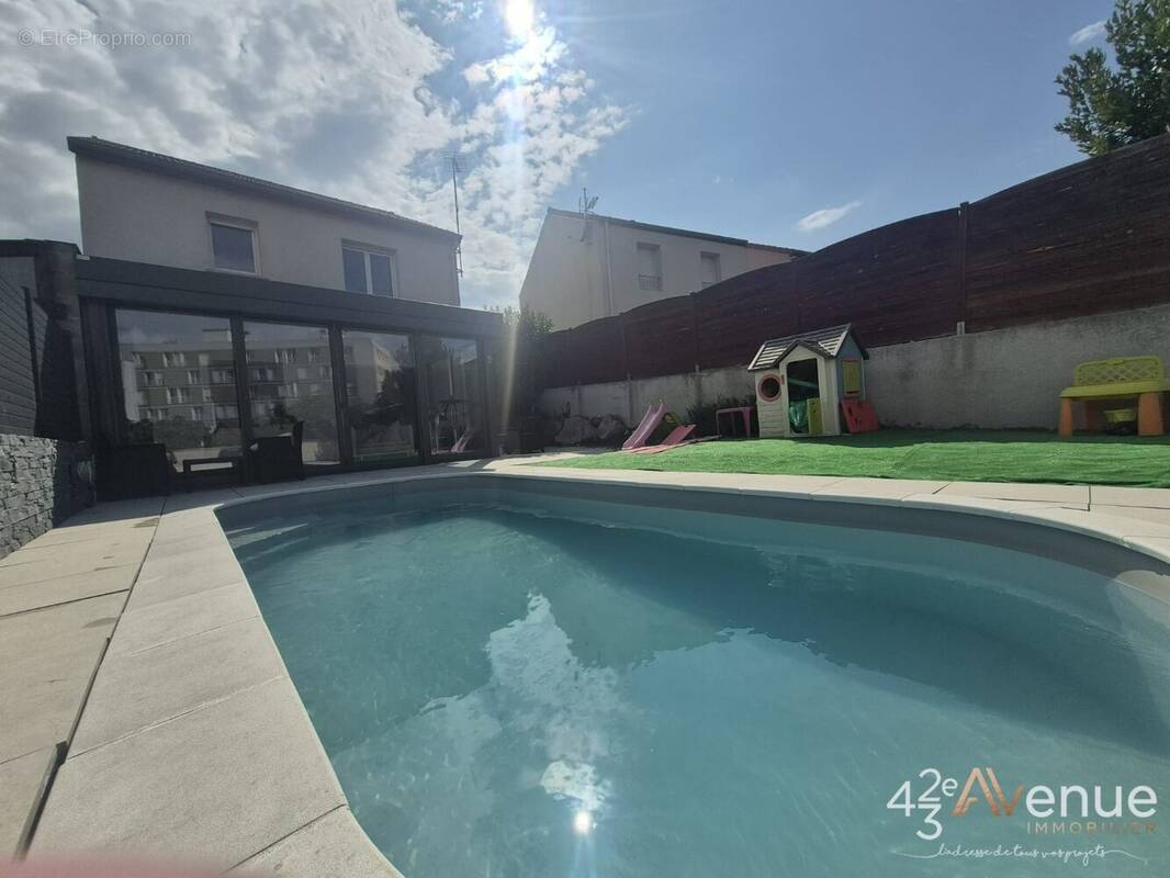 Maison à SAINT-ETIENNE