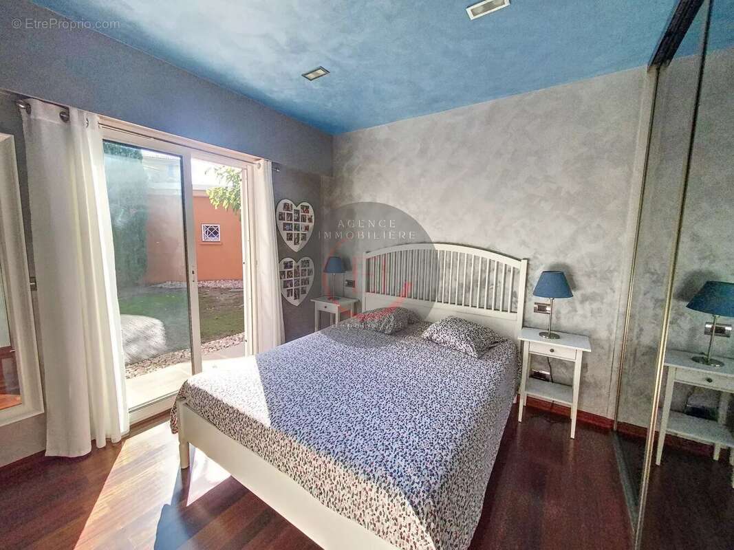 Maison à MANDELIEU-LA-NAPOULE