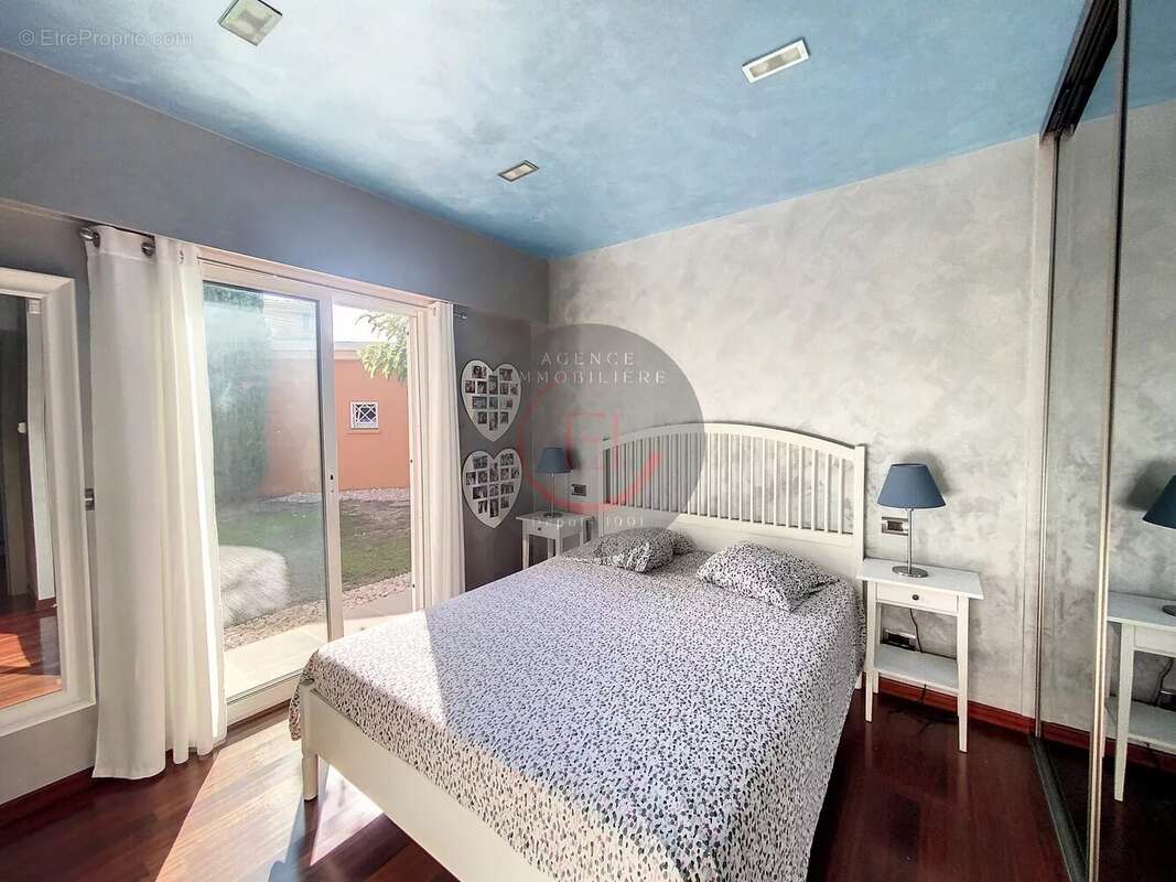 Maison à MANDELIEU-LA-NAPOULE