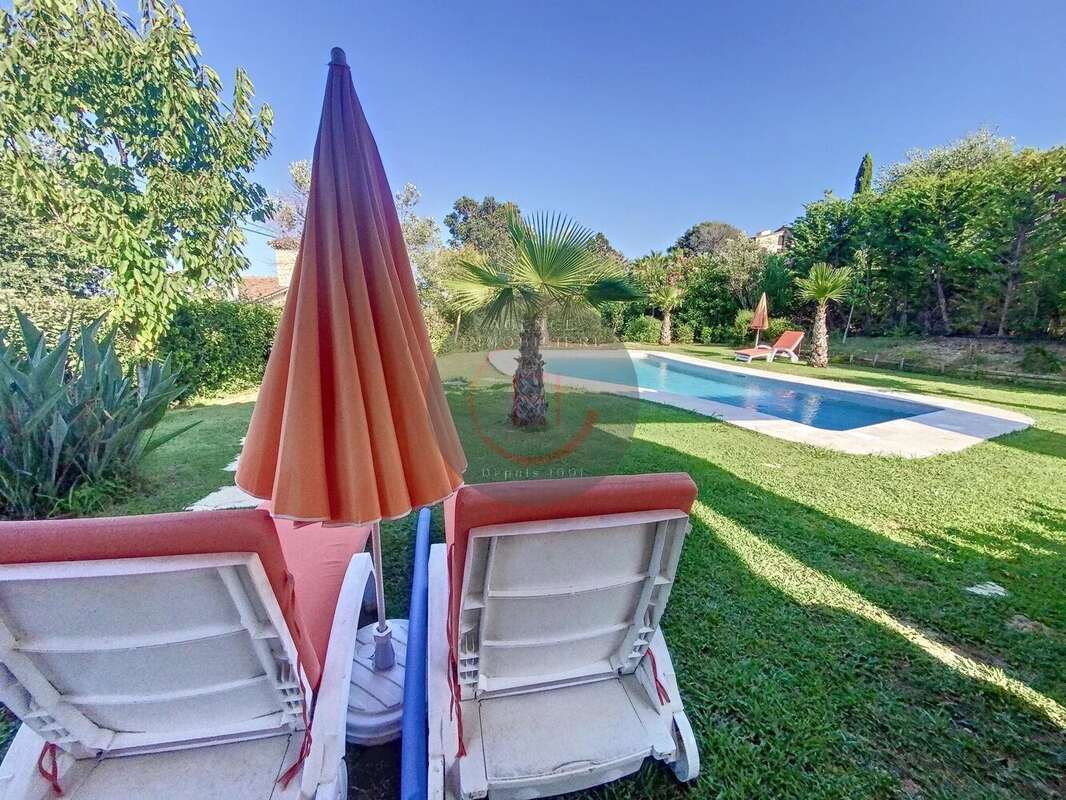 Maison à MANDELIEU-LA-NAPOULE