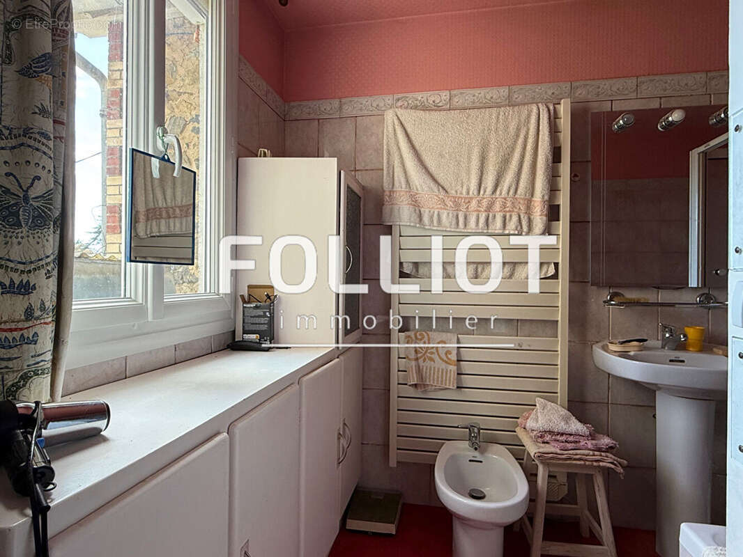 Maison à AGON-COUTAINVILLE