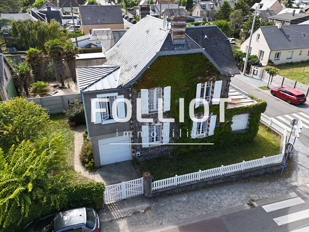 Maison à AGON-COUTAINVILLE