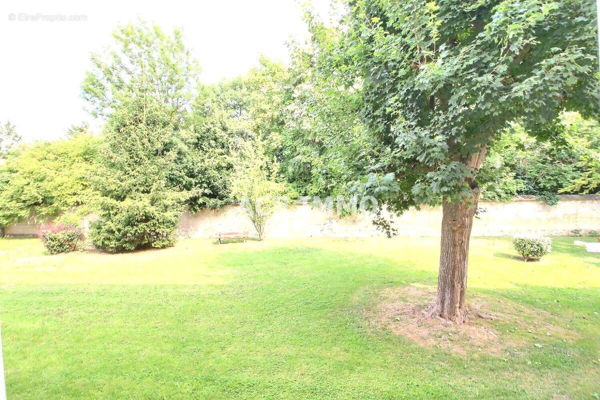 Appartement à MAURECOURT