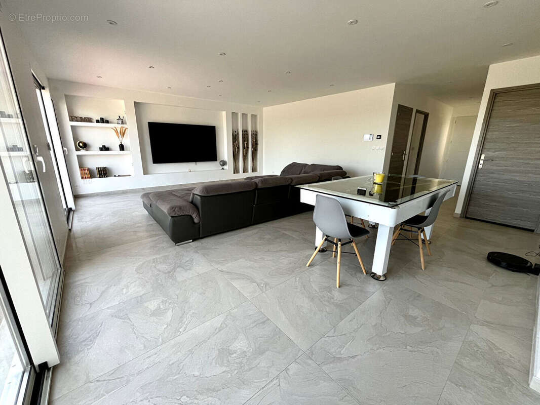 Maison à CORCELLES-LES-MONTS