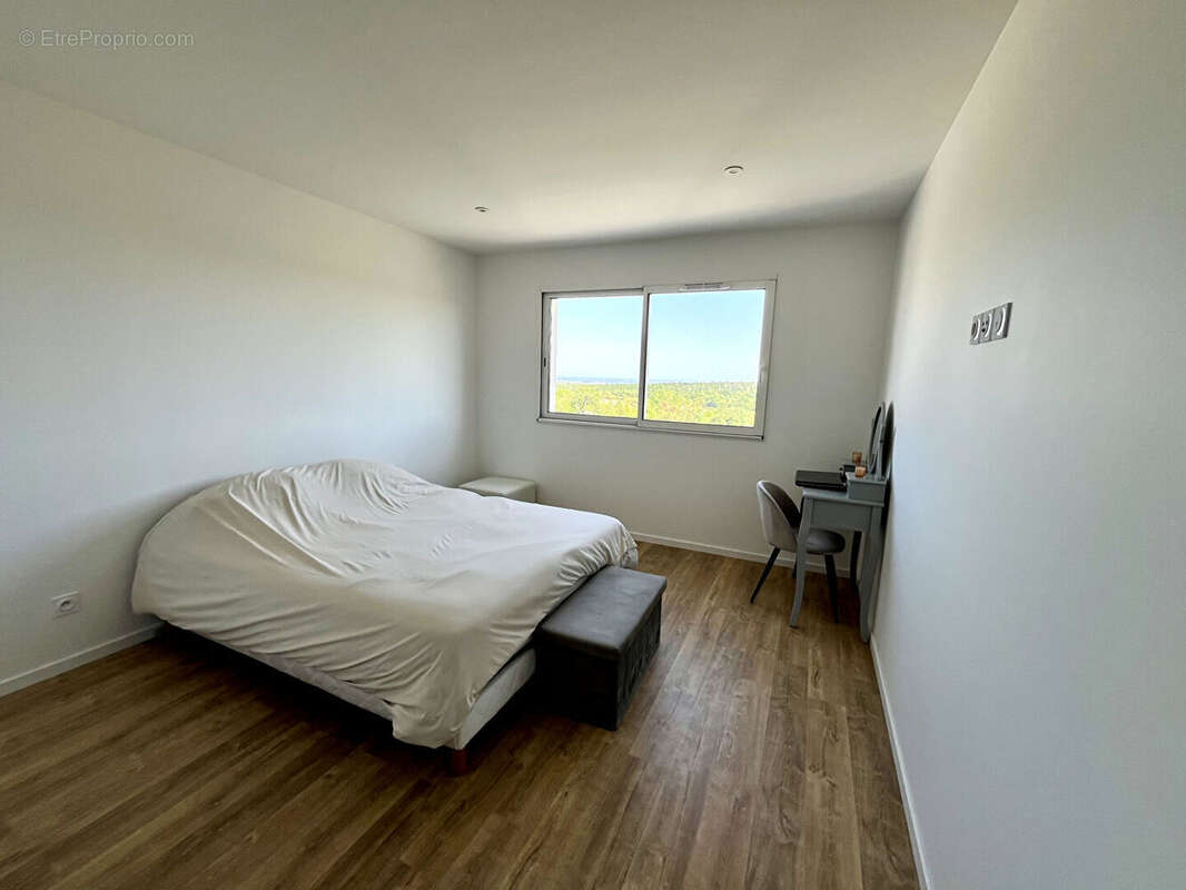 Maison à CORCELLES-LES-MONTS