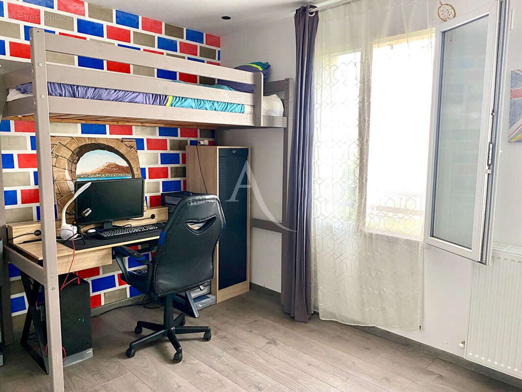 Maison à CHAUCONIN-NEUFMONTIERS