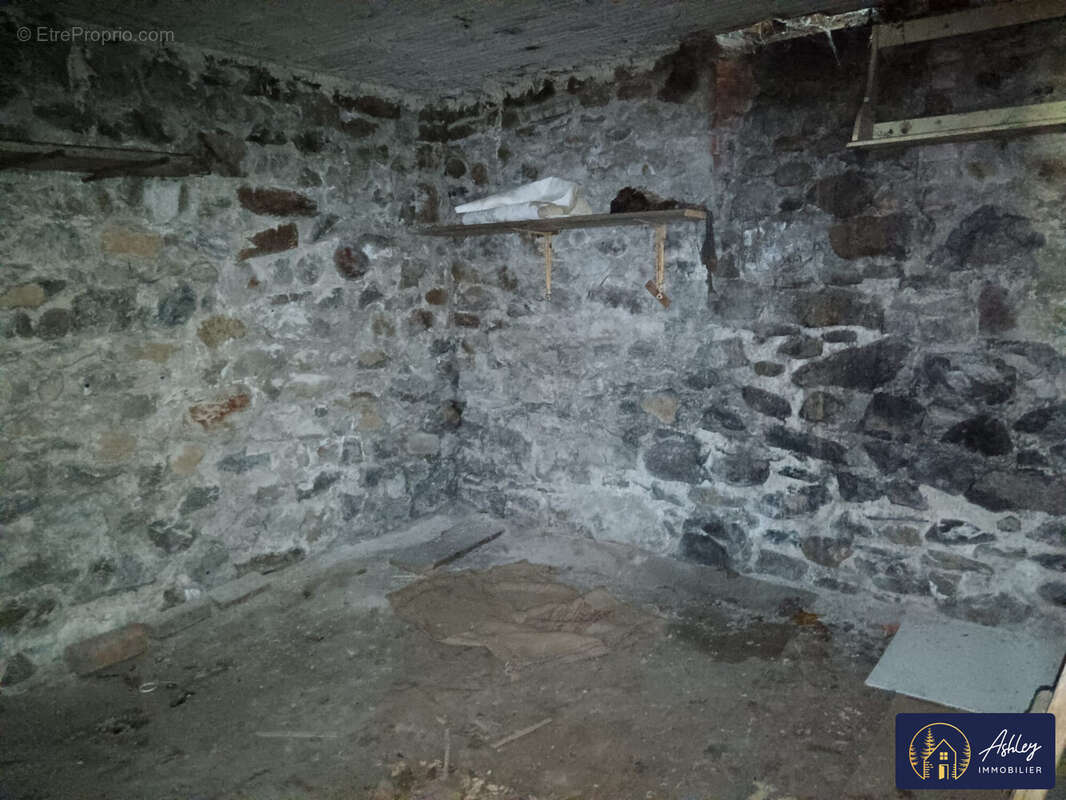 Appartement à BORT-LES-ORGUES