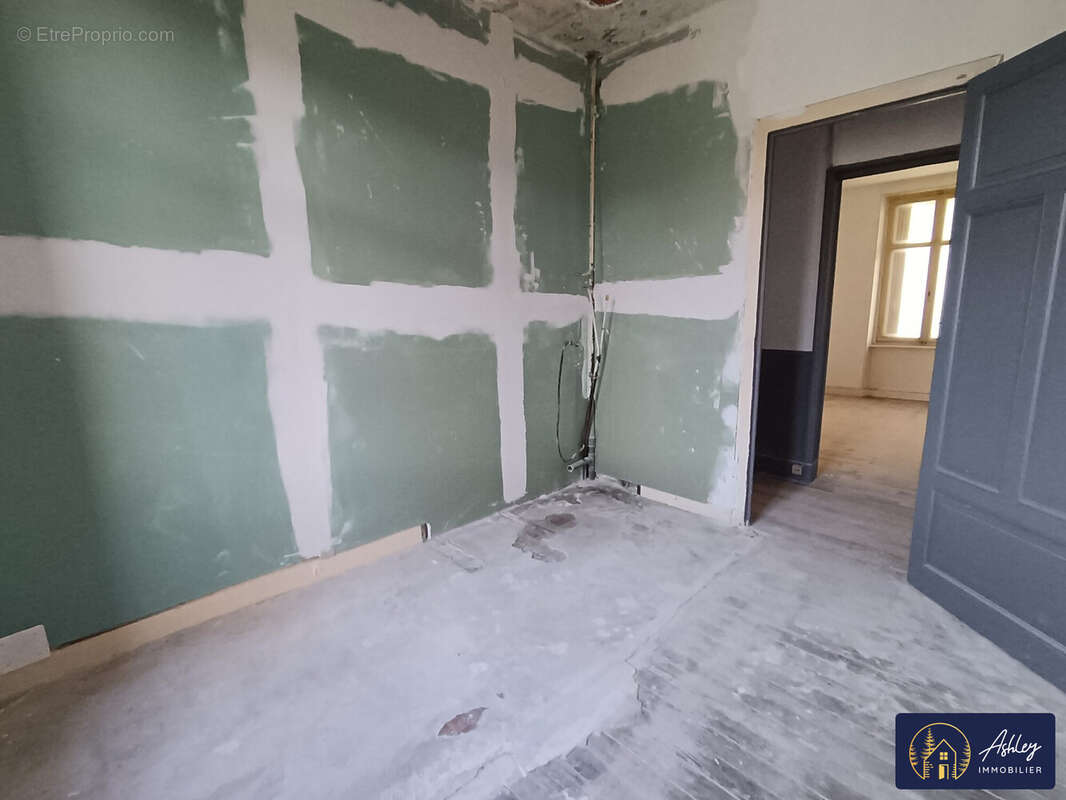 Appartement à BORT-LES-ORGUES