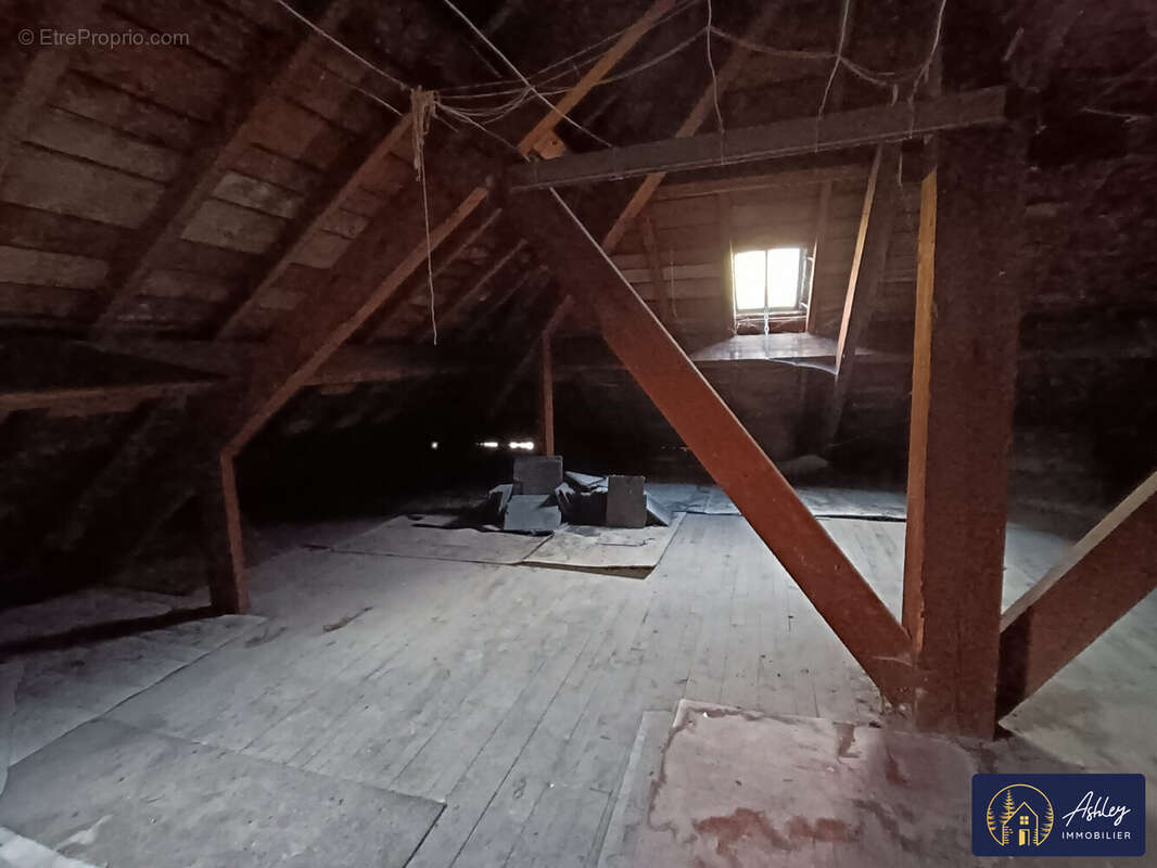 Appartement à BORT-LES-ORGUES