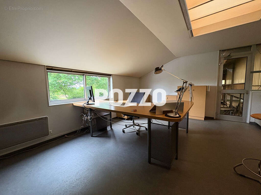 Commerce à SAINT-PIERRE-DE-COUTANCES