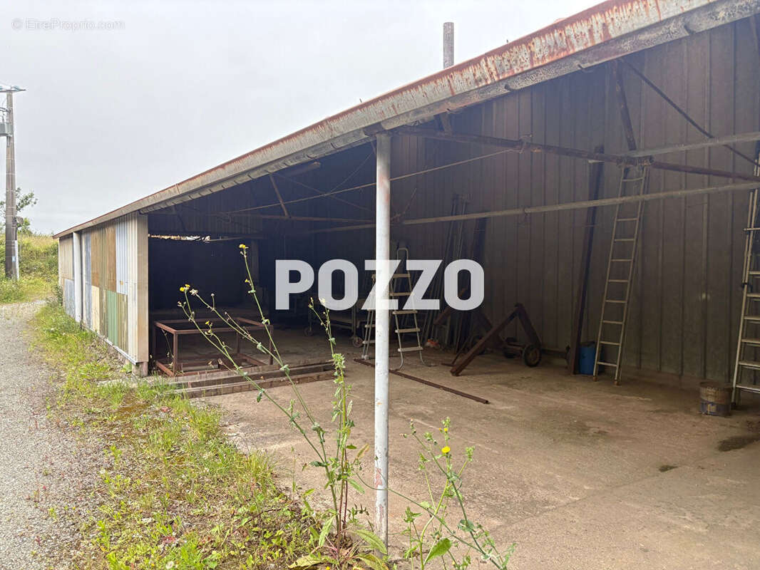 Commerce à SAINT-PIERRE-DE-COUTANCES